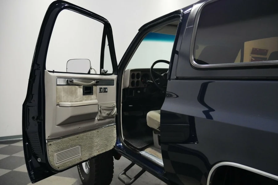 1991 GMC Jimmy 2nd Gen - Image 3 of 18