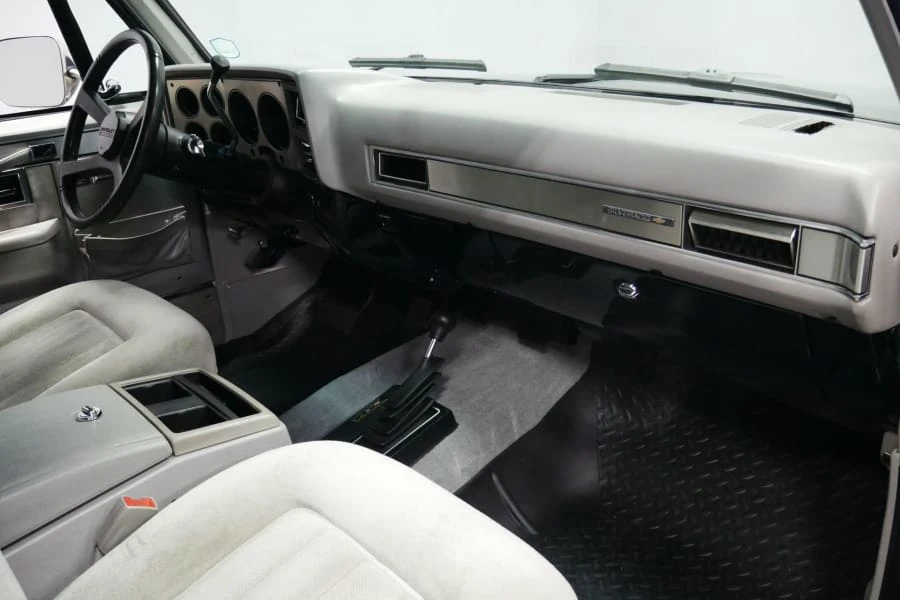 1991 GMC Jimmy 2nd Gen - Image 5 of 18