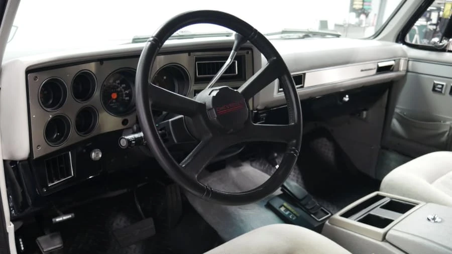 1991 GMC Jimmy 2nd Gen - Image 3 of 18