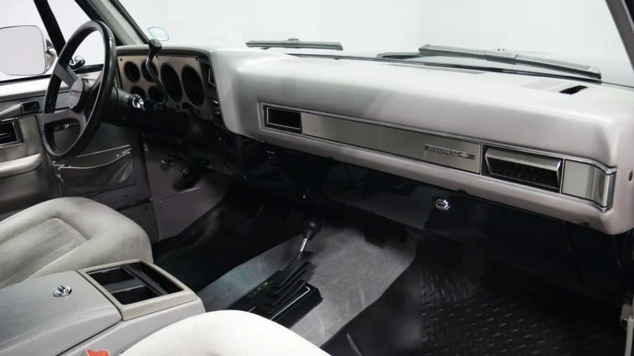 1991 GMC Jimmy 2nd Gen - Image 7 of 18