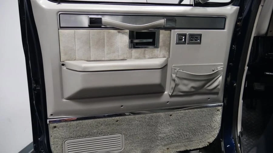 1991 GMC Jimmy 2nd Gen - Image 13 of 18
