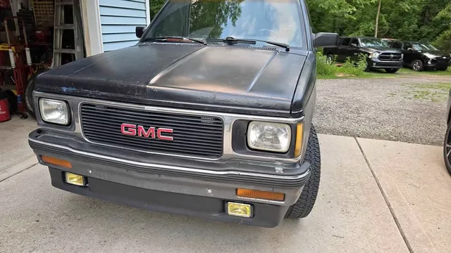 1991 GMC S-15 Jimmy SLE