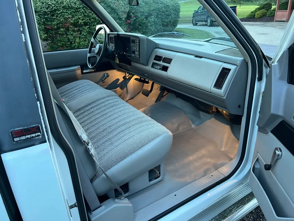 1991 GMC Sierra 1st Gen - Image 11 of 19