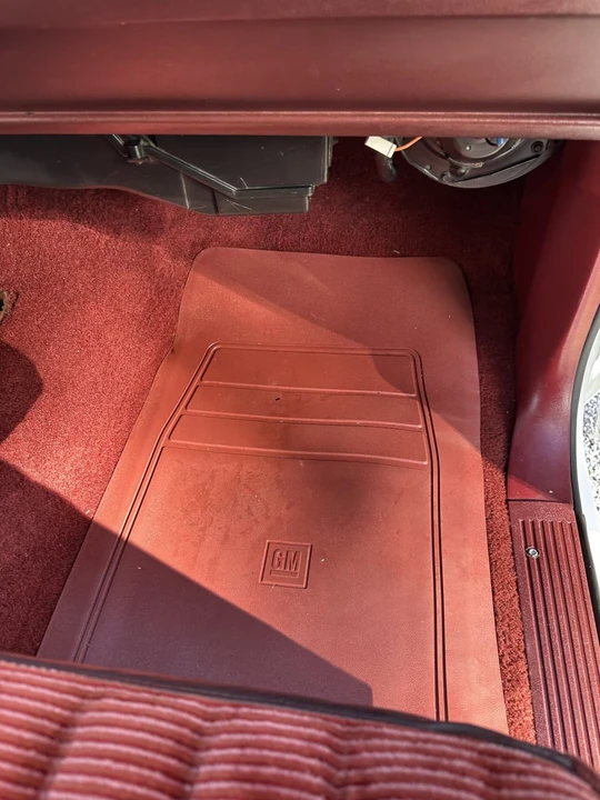1991 GMC Sierra 1st Gen - Image 14 of 30
