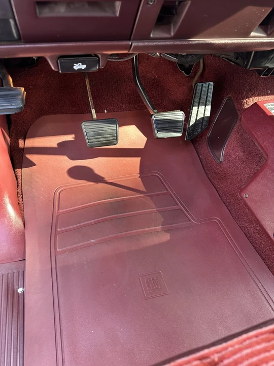 1991 GMC Sierra 1st Gen - Image 9 of 30