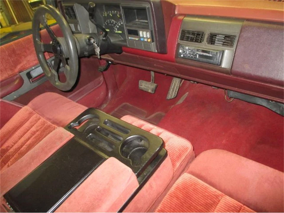 1991 GMC Sierra 1st Gen - Image 19 of 30