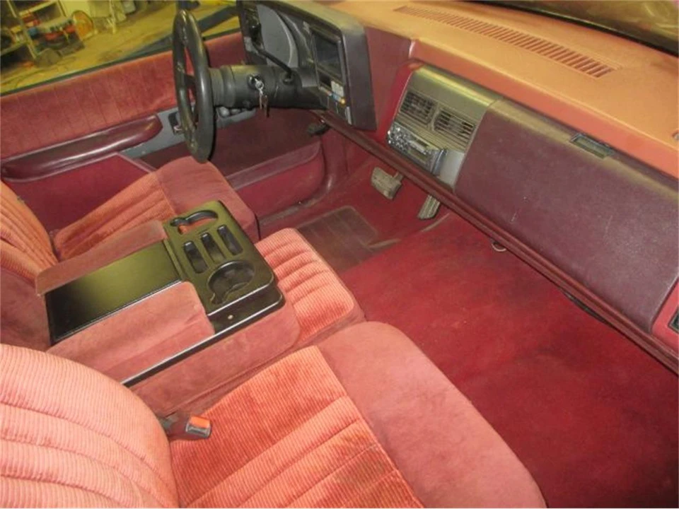 1991 GMC Sierra 1st Gen - Image 21 of 30