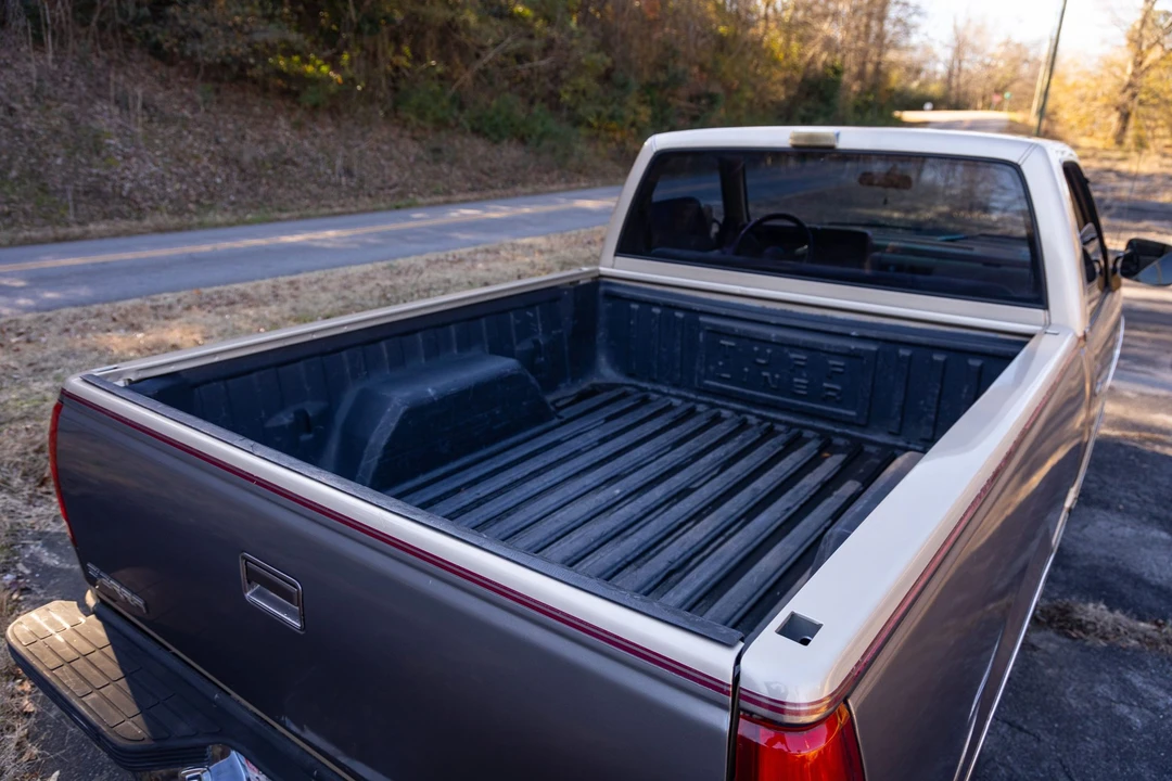1991 GMC Sierra 1st Gen - Image 12 of 30
