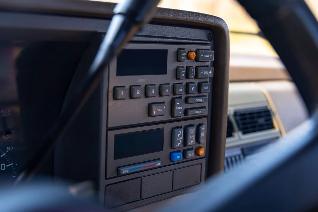 1991 GMC Sierra 1st Gen - Image 21 of 30