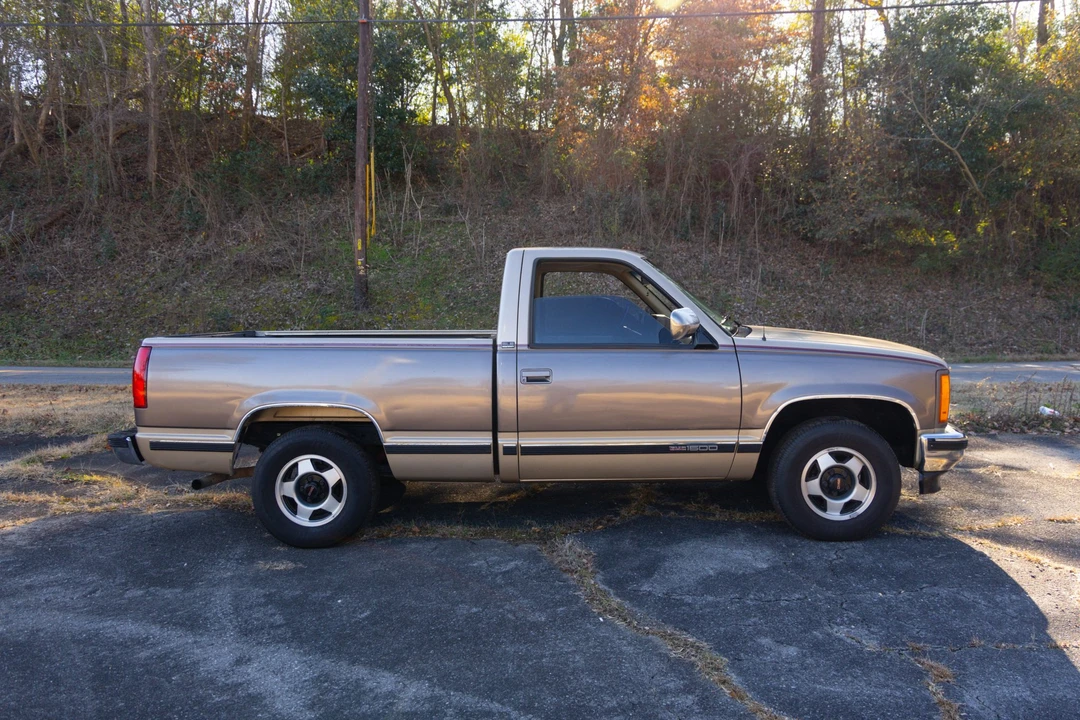 1991 GMC Sierra 1st Gen - Image 4 of 30