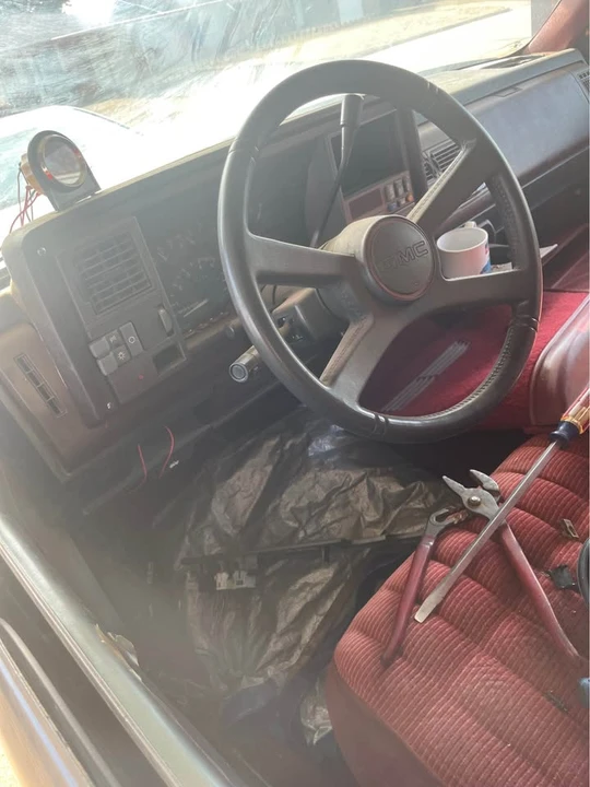1991 GMC Sierra 1st Gen - Image 6 of 9