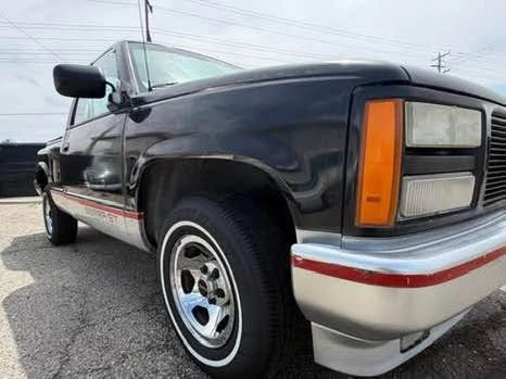 1991 GMC Sierra 1st Gen - Image 7 of 17