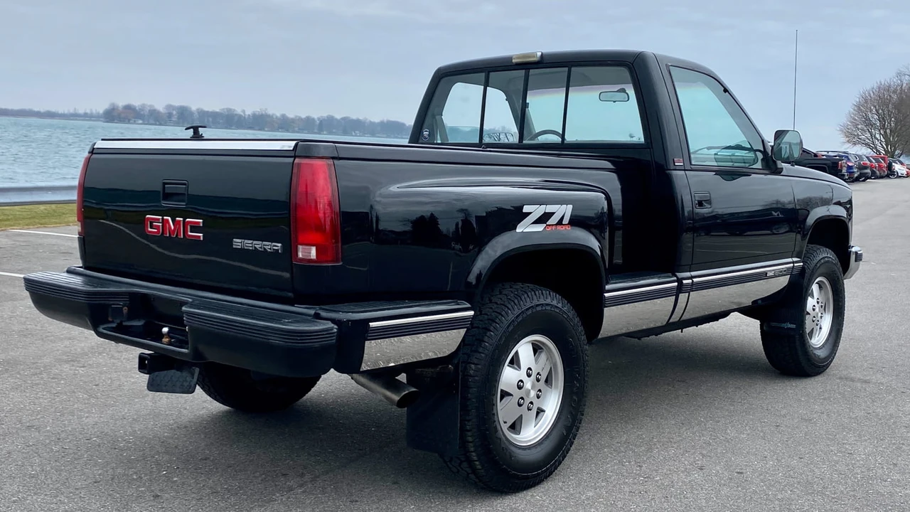 1991 GMC Sierra 1st Gen - Image 7 of 18