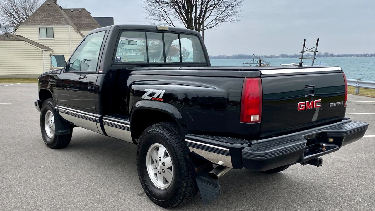 1991 GMC Sierra 1st Gen - Image 3 of 18