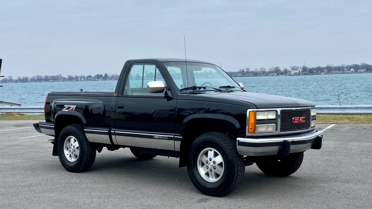 1991 GMC Sierra 1st Gen - Image 12 of 18
