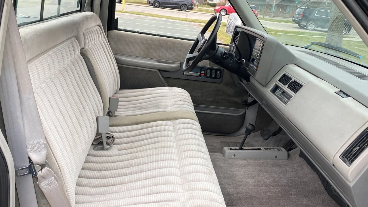 1991 GMC Sierra 1st Gen - Image 13 of 18