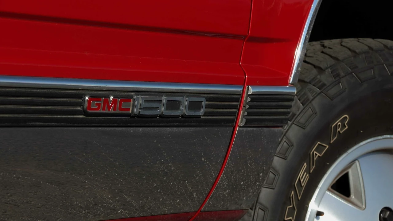 1991 GMC Sierra 1st Gen - Image 21 of 29