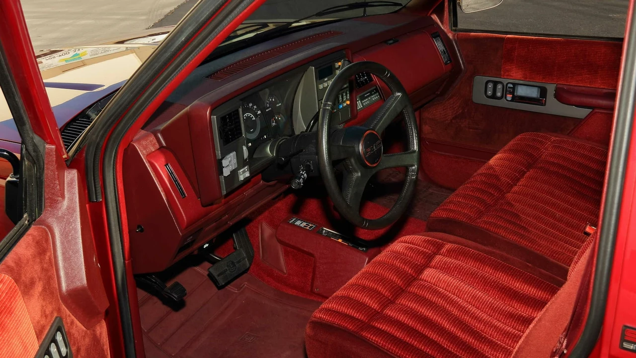 1991 GMC Sierra 1st Gen - Image 4 of 29