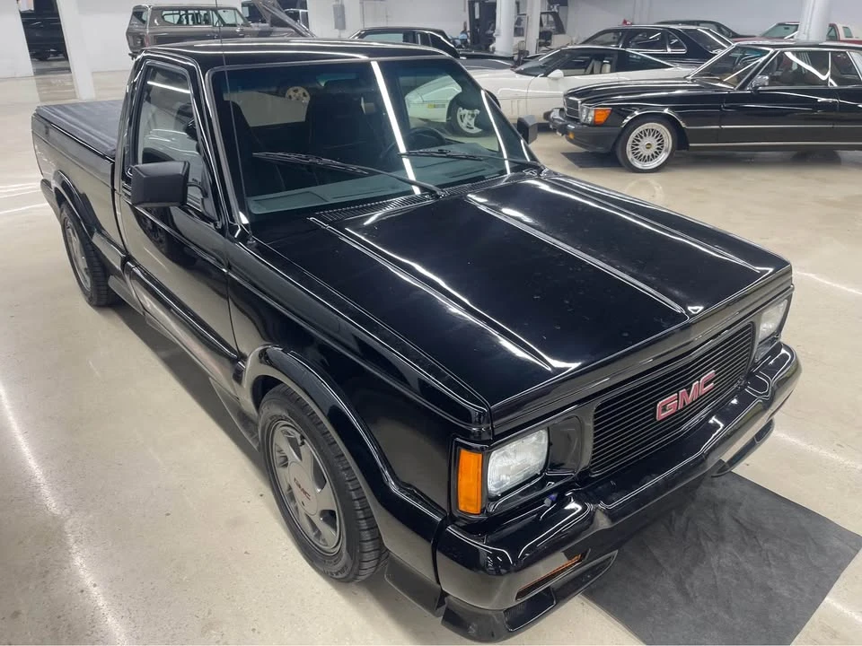 1991 GMC Syclone - Image 2 of 16