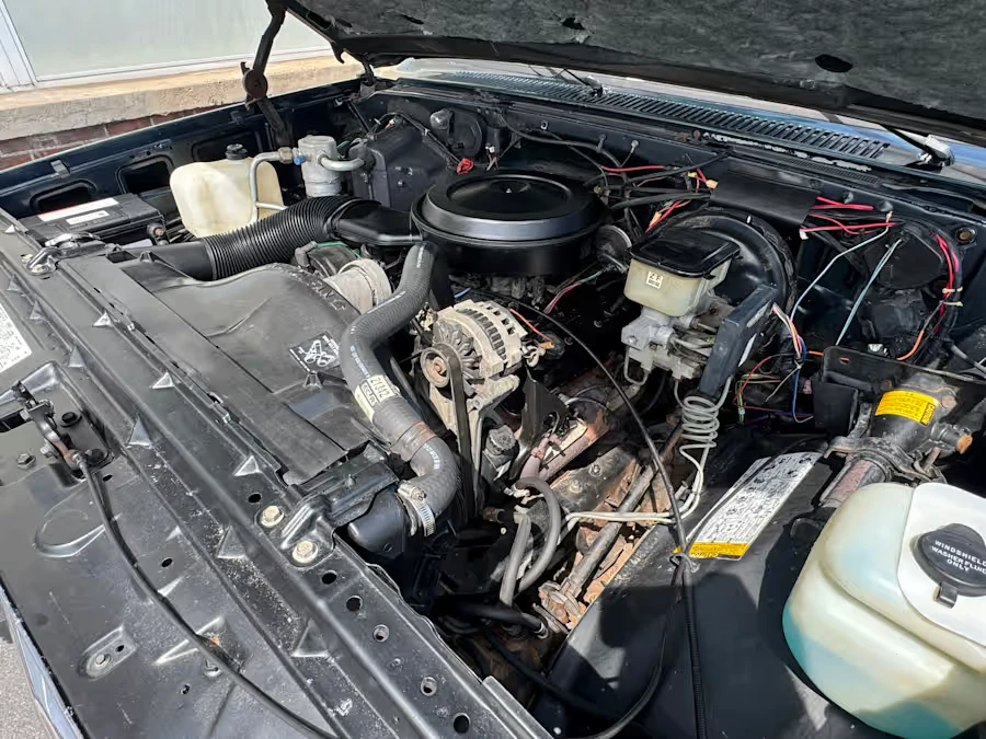 1991 GMC Suburban 7th Gen - Image 13 of 13
