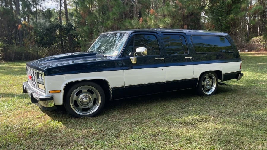 1991 GMC Suburban 7th Gen - Image 3 of 3