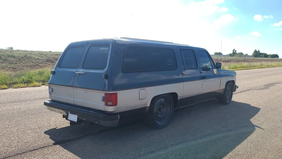 1991 GMC Suburban 7th Gen - Image 18 of 22