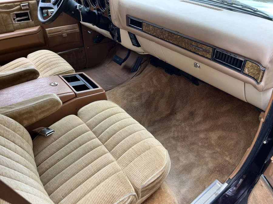 1991 GMC Suburban 7th Gen - Image 6 of 9