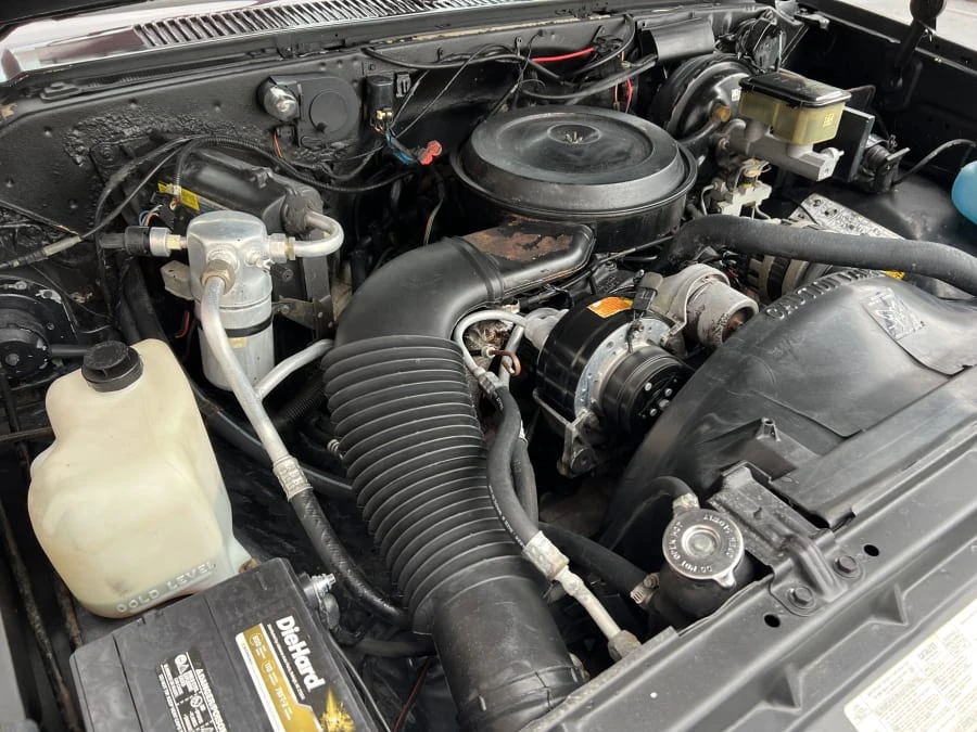 1991 GMC Suburban 7th Gen - Image 9 of 9