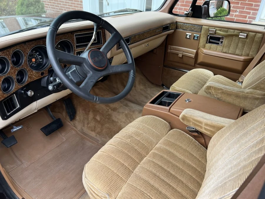 1991 GMC Suburban 7th Gen - Image 4 of 9