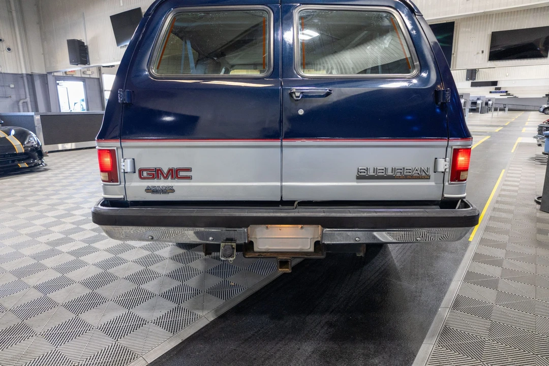 1991 GMC Suburban 7th Gen - Image 20 of 31