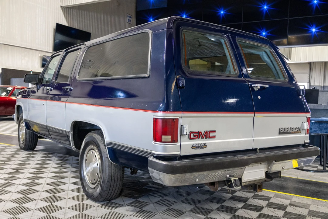 1991 GMC Suburban 7th Gen - Image 6 of 31