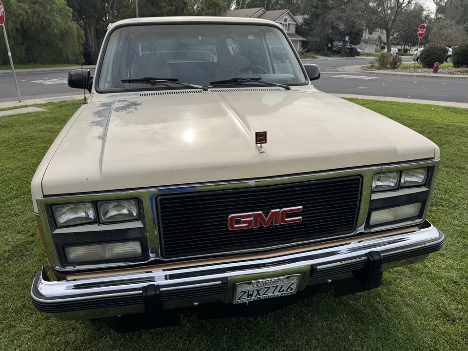 1991 GMC Suburban 7th Gen - Image 7 of 21