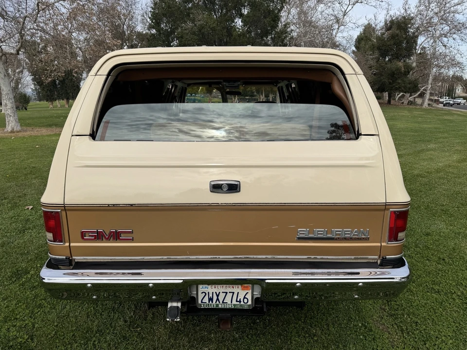 1991 GMC Suburban 7th Gen - Image 5 of 21