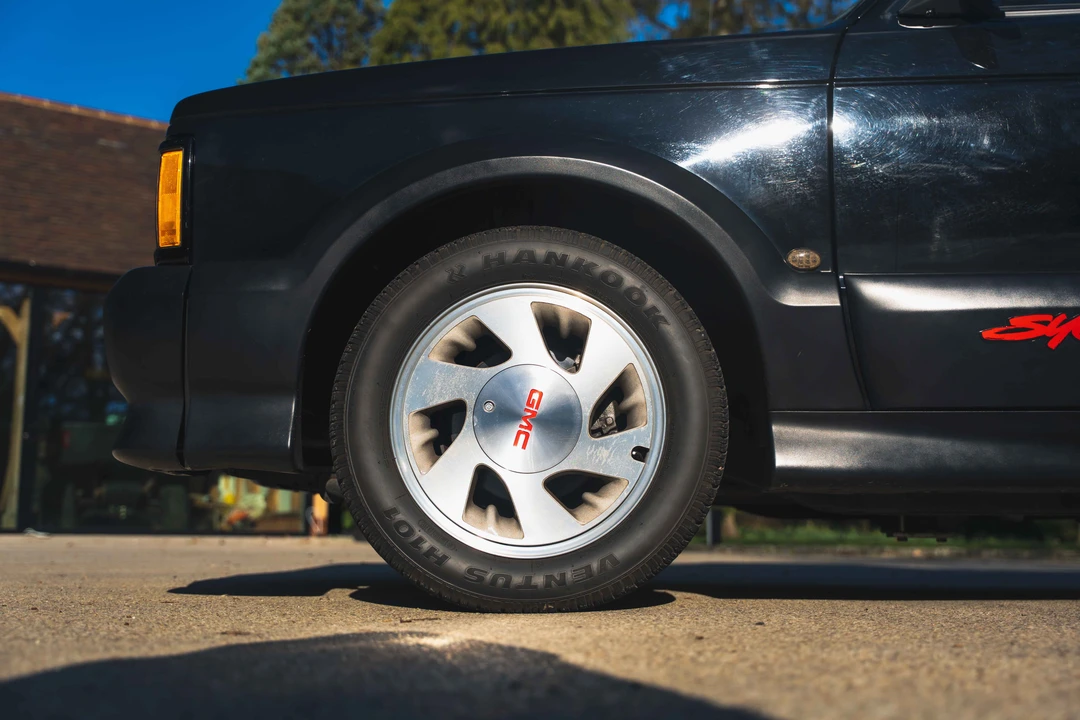 1991 GMC Syclone - Image 29 of 31