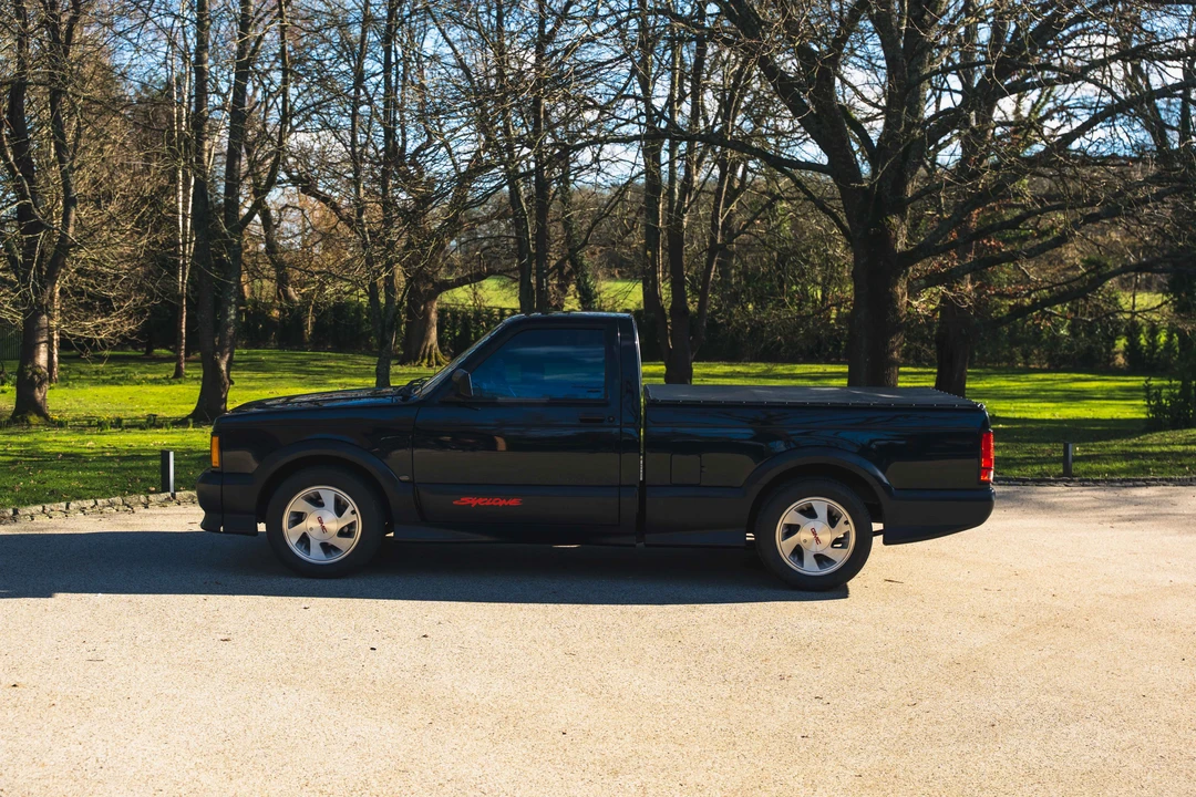 1991 GMC Syclone - Image 8 of 31