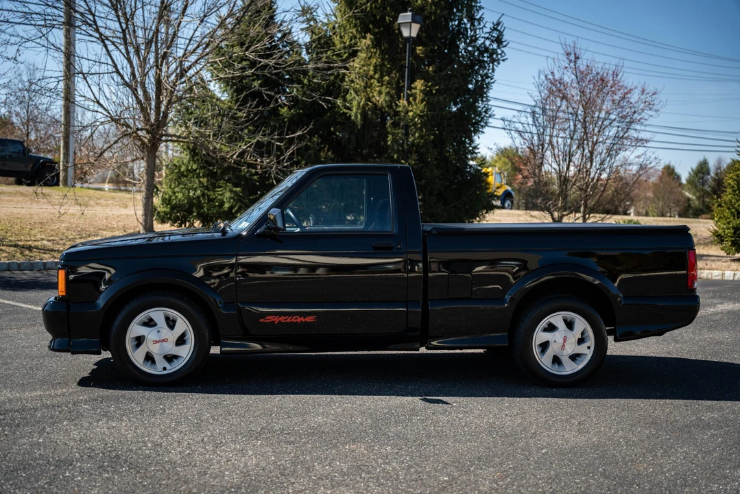 1991 GMC Syclone - Image 13 of 31