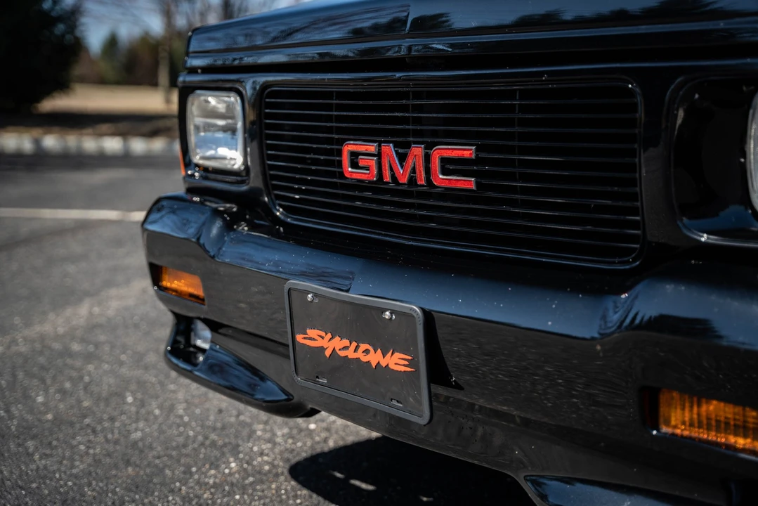 1991 GMC Syclone - Image 23 of 31