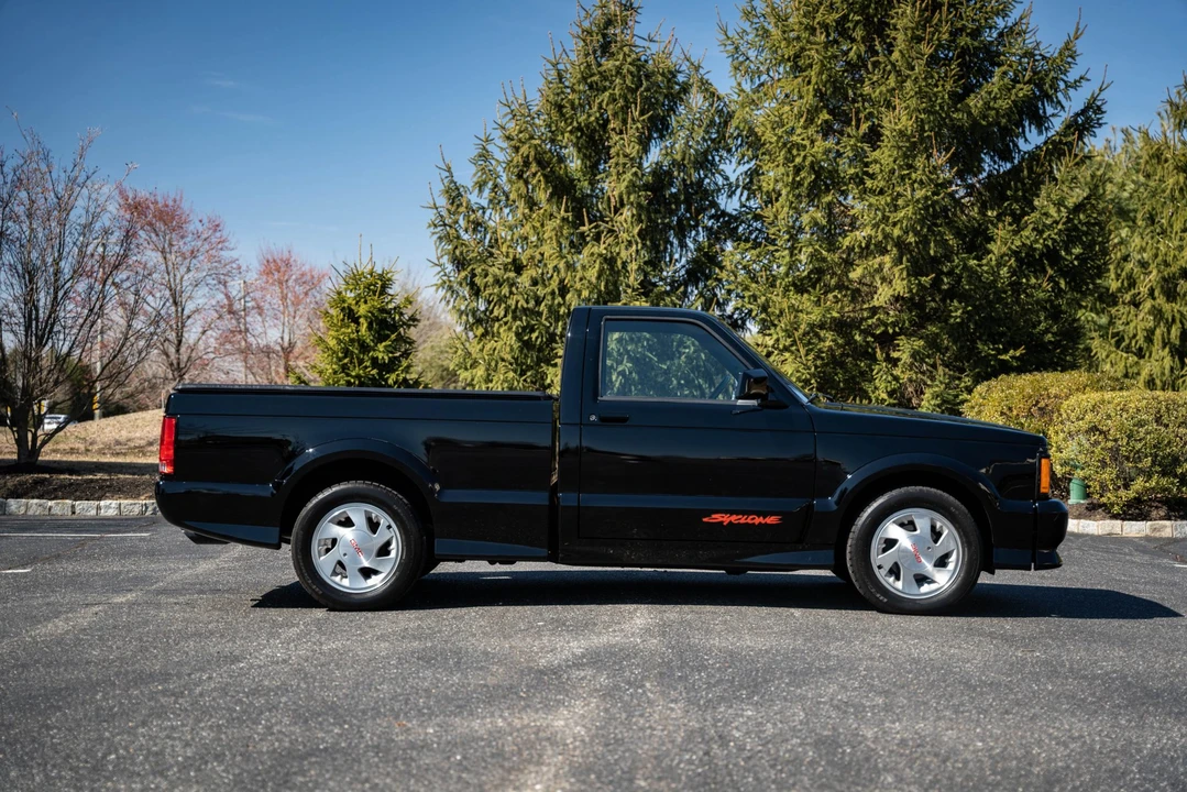 1991 GMC Syclone - Image 5 of 31