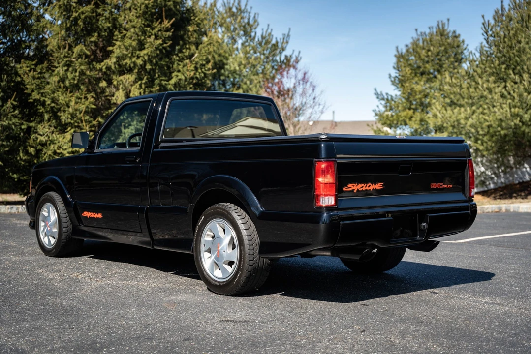1991 GMC Syclone - Image 8 of 31