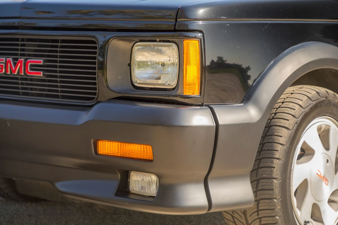 1991 GMC Syclone - Image 26 of 31