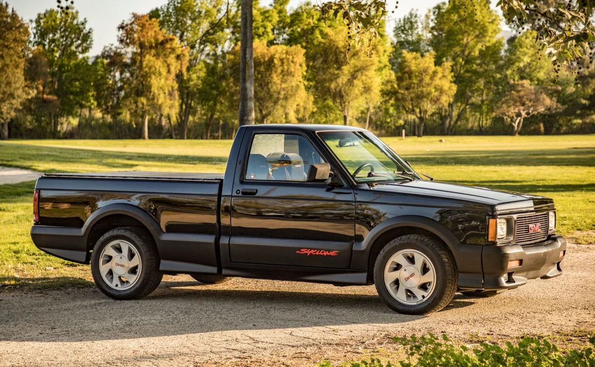1991 GMC Syclone - Image 2 of 31