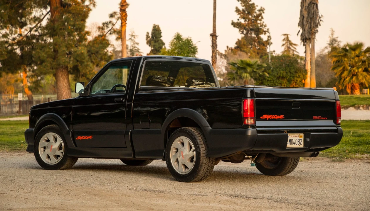 1991 GMC Syclone - Image 14 of 31