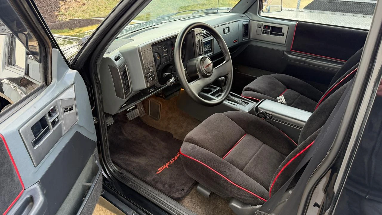 1991 GMC Syclone - Image 30 of 31