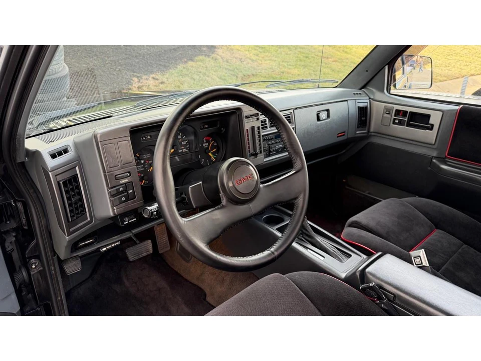 1991 GMC Syclone - Image 29 of 31