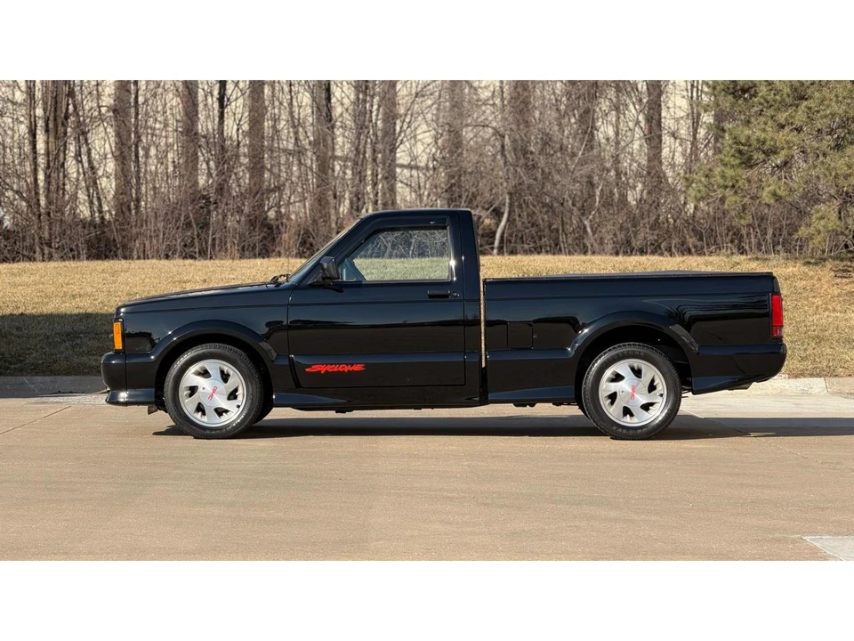 1991 GMC Syclone - Image 6 of 31