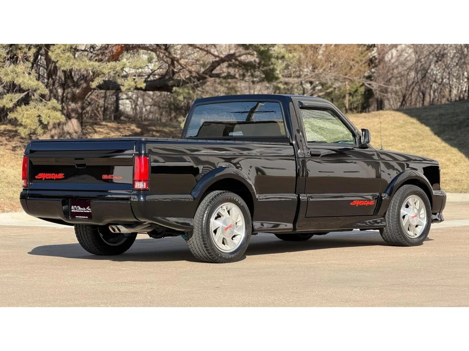1991 GMC Syclone - Image 11 of 31