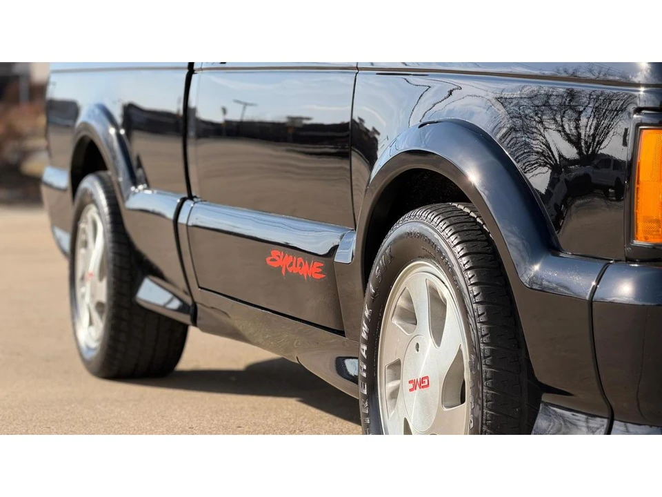 1991 GMC Syclone - Image 20 of 31