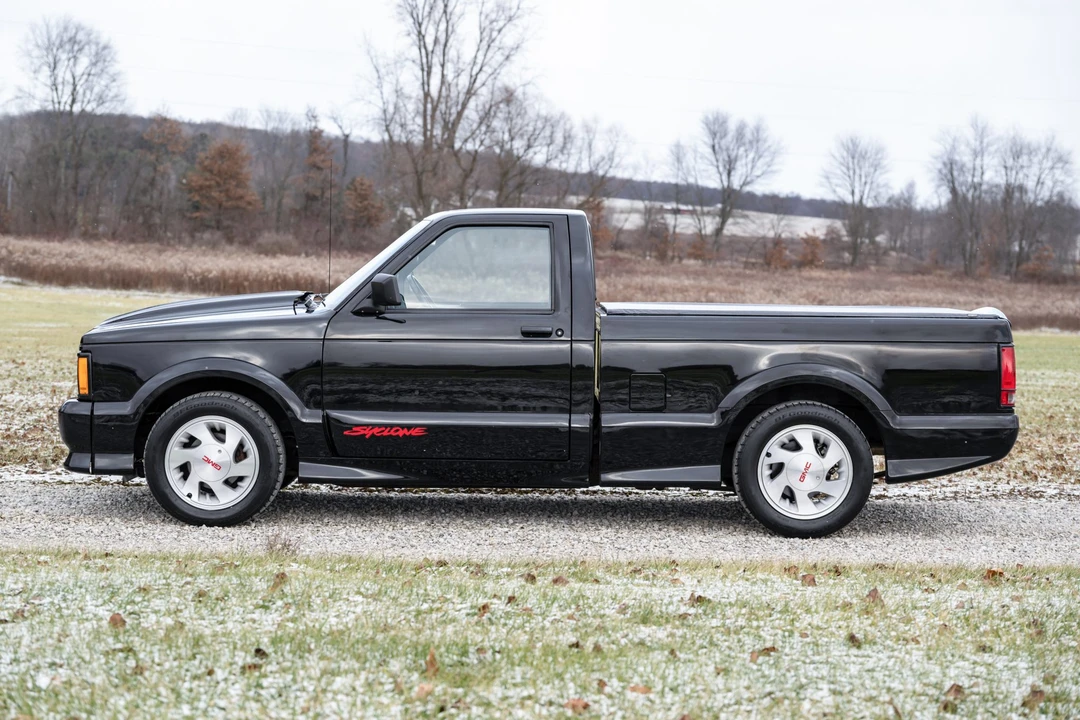 1991 GMC Syclone - Image 7 of 31