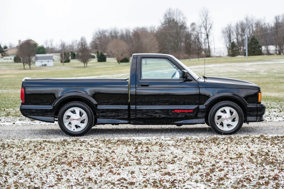 1991 GMC Syclone - Image 4 of 31
