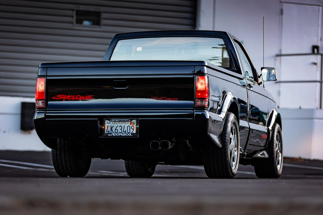 1991 GMC Syclone - Image 25 of 31